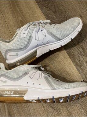 Nike Air Max Sequent 3 Women's Size 9.5 White NWT